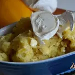 Давленый картофель с козьим сыром