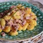 Ньокки с ветчиной и сыром