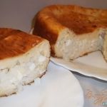 Пирог наливной с рисом и яйцом