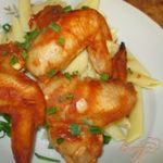 Сочные куриные крылья, запеченные в духовке