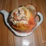 Запеченные яблоки с творогом и изюмом