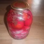 Консервированные помидоры с капустой и свеклой