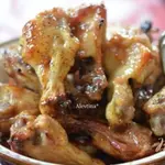 Куриные крылышки с коричневым маслом и медом