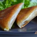 Самса с сыром и абрикосами