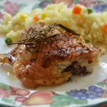 Куриные бедрышки с медово-розмариновой глазурью