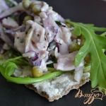 Капустный салат с копченой курицей