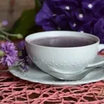 Молочно-чайное  желе с голубикой