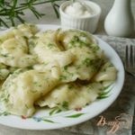 Вареники с молодым картофелем и укропом