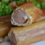 Сосиски с сыром в тесте брик