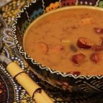 Суп с тыквой, фасолью и колбасками