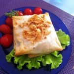 Конвертики из теста Фило с рыбой и шпинатом