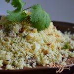 Гарнир из крупы с инжиром и миндалем