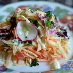Салат “Радужное коулслоу”