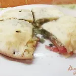 Закрытая пицца с грибами