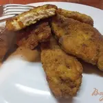 Биточки куриные в панировочных сухарях