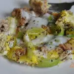 Фриттата с тунцом и луком-порей