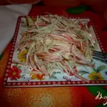 Салат из зеленой редьки с морковью и капустой