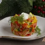 Салат с рыбой и овощами.