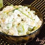 Салат с киви и куриным филе