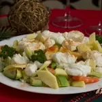 Салат с креветками и авокадо