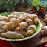 Рогалики с орехами