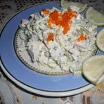 Салат с крабовым мясом и оливками