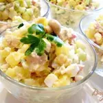 Салат с маринованными шампиньонами