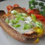 Запеченная семга с яйцом