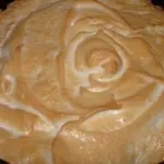 Пирог с грушей, яблоком и меренгой