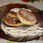 Манные сырники с изюмом