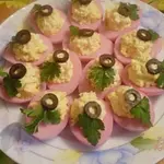 Розовые яйца