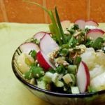 Салат с семенами подсолнечника и кунжута