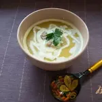 Суп-пюре с брокколи, брюссельской капустой и фрикадельками