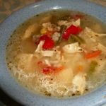 Рисовый суп с куриной грудкой и овощами