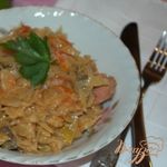 Тушеная капуста с овощами грибами и сосисками