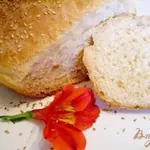 Хлеб на двух видах муки с паприкой и оливковым маслом
