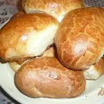 Пирожки с творогом и изюмом
