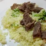 Кус-кус с брокколи на мясном бульоне