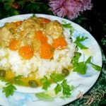 Свинина тушенная в вине с каперсами и овощами