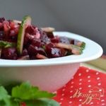 Свекольный салат с копченой семгой