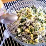 Салат из морской капусты и кальмара