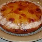 Английский пирог с ананасом и вишней