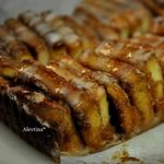 Сладкий десертный хлеб кусочками