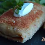Блинные пирожки с яйцом и зеленым луком