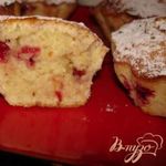 Кокосовые маффины с паричкой (красной смородиной)