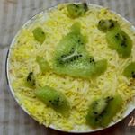 Мясной салат с киви