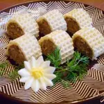 Рулеты из рыбного паштета и вафельных коржей