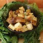 Суповые сухарики с травами