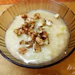 Грушевое пюре с медом и орехами