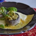 Омлет с фаршированными грибами